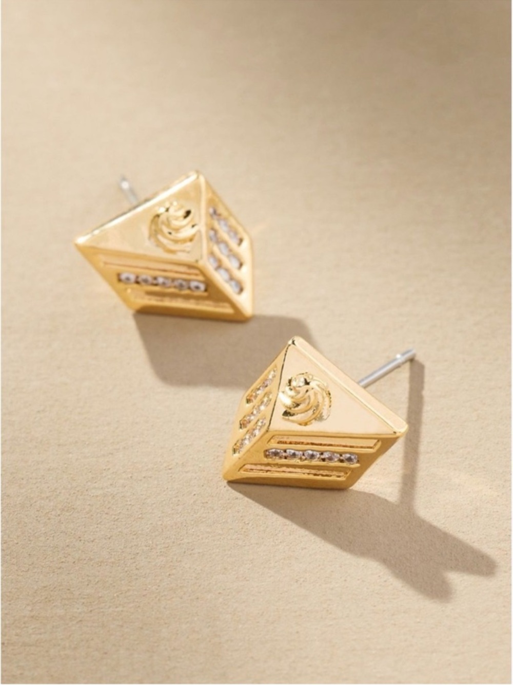 NWT Anthropologie Pie Icon Stud Earrings - Picture 2 of 3